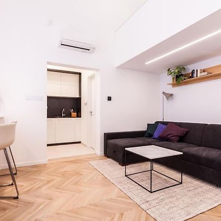 Eszter'S Lovely Downtown Apartment ブダペスト エクステリア 写真