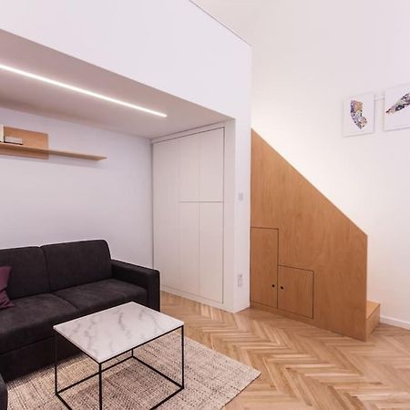 Eszter'S Lovely Downtown Apartment ブダペスト エクステリア 写真