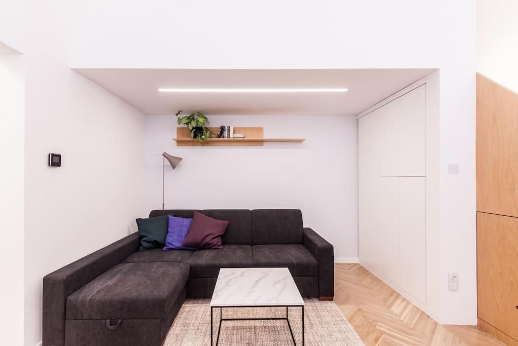 Eszter'S Lovely Downtown Apartment ブダペスト エクステリア 写真