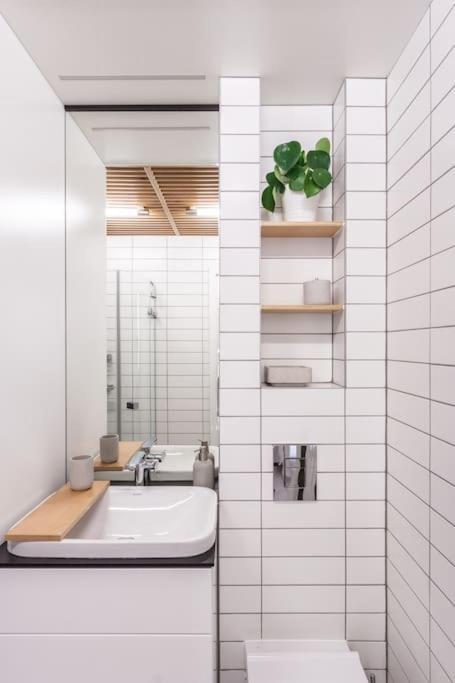 Eszter'S Lovely Downtown Apartment ブダペスト エクステリア 写真
